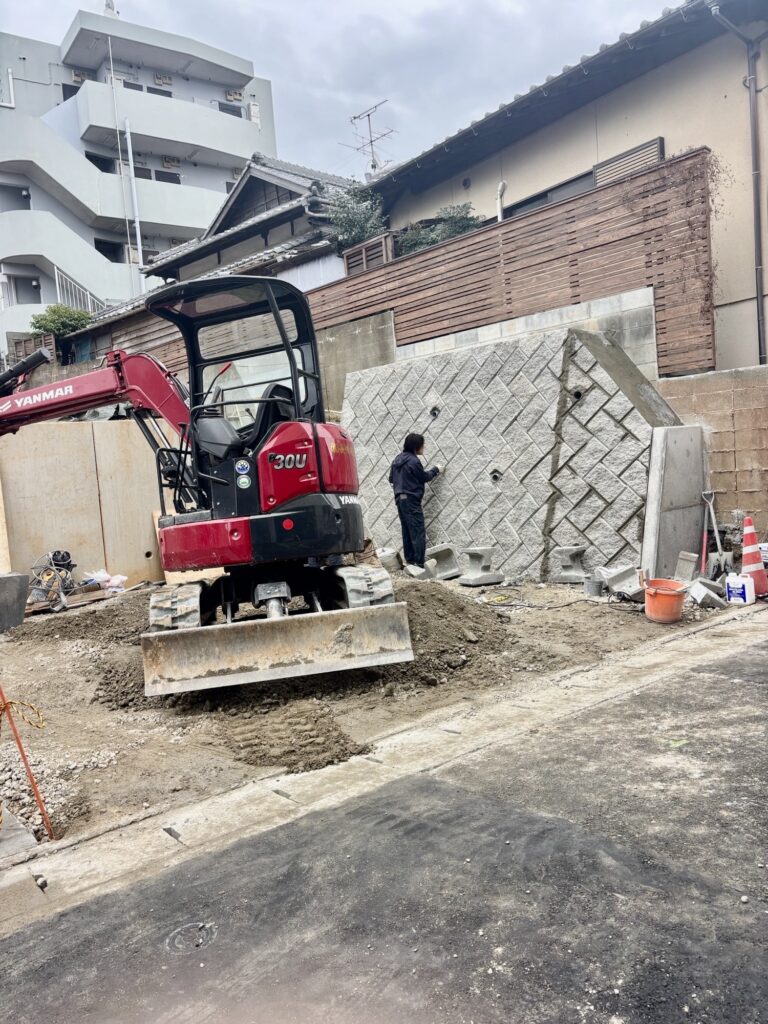 福岡市東区青葉
CP型枠擁壁ブロック工事
エコゼット株式会社