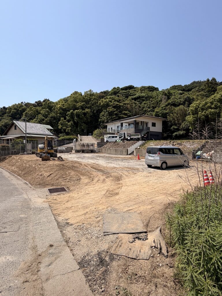 糸島市志摩芥屋で解体工事完了後に整地された土地