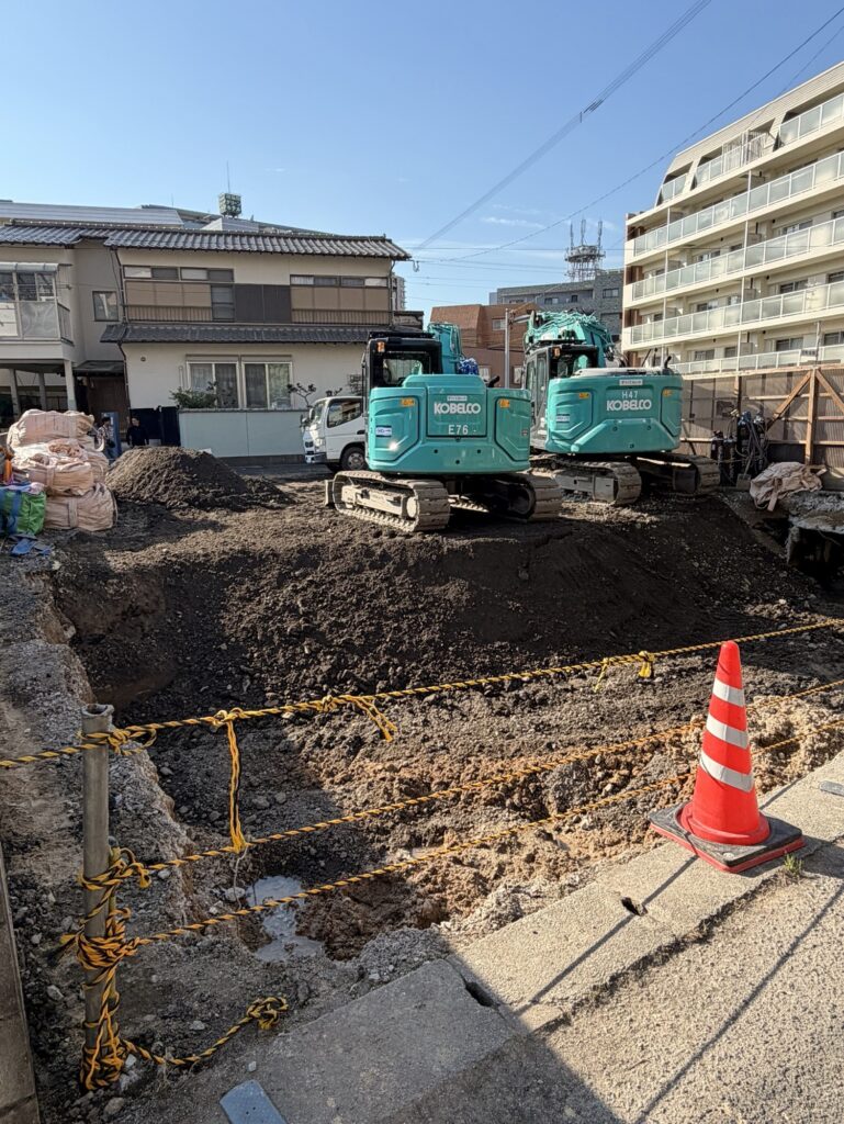 福岡市博多区元町 解体工事完了前の基礎撤去作業